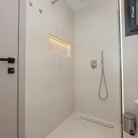 Apartment Rotonda Cozy #dbapartments *